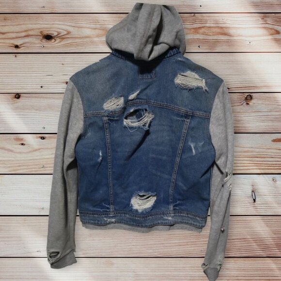 American Eagle Distressed Denim Jacket Size Small - Picture 2 of 6